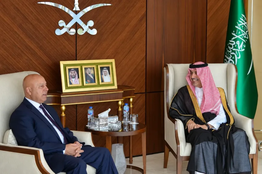 وزير النقل يقدم التهنئة لسفير المملكة العربية السعودية  بالقاهرة بمناسبة الاحتفال باليوم الوطني  للمملكة