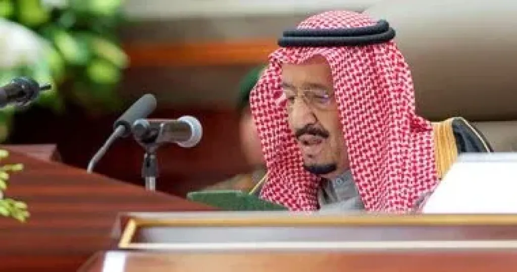 خادم الحرمين الشريفين: نقدر دور القطاعات العسكرية والأمنية في الدفاع عن الوطن