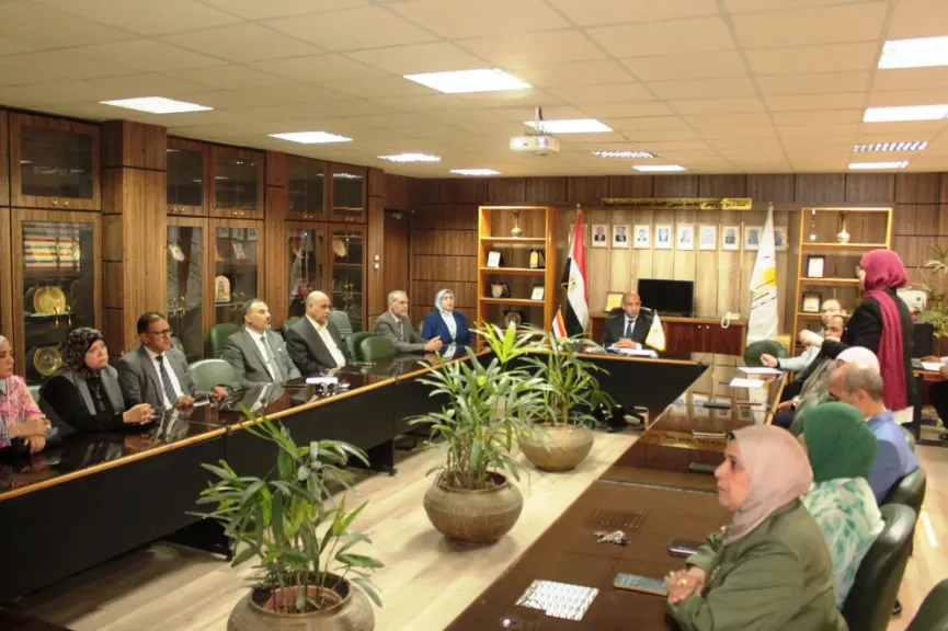 مجلس قطاع شئون خدمة المجتمع وتنمية البيئة بجامعة أسيوط يستعرض أنشطة القطاع