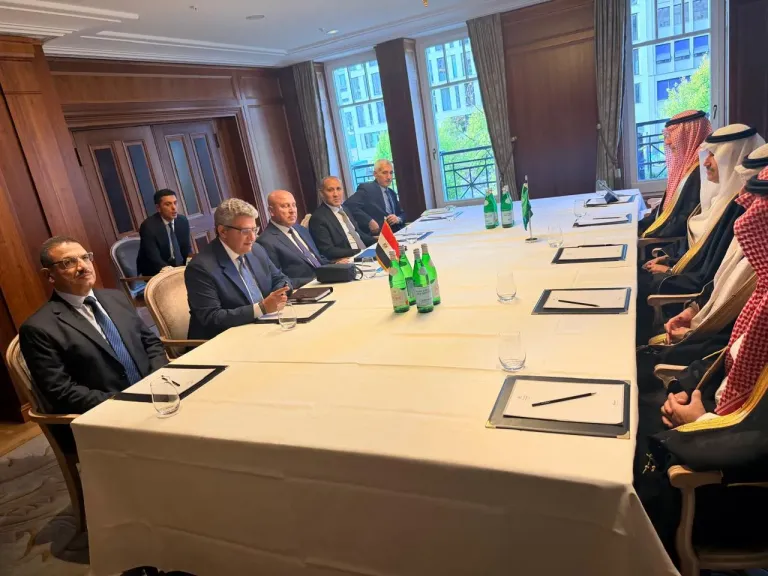 وزير النقل يبحث مع نظيره السعودي سبل تعزيز التعاون في مجالات النقل واللوجستيات والربط البحري