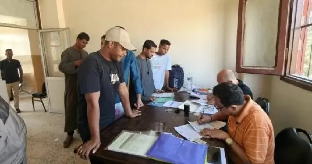 العمل: 230 شابا يجتازون اختبارات الالتحاق بمشروع محطة الضبعة النووية بقنا