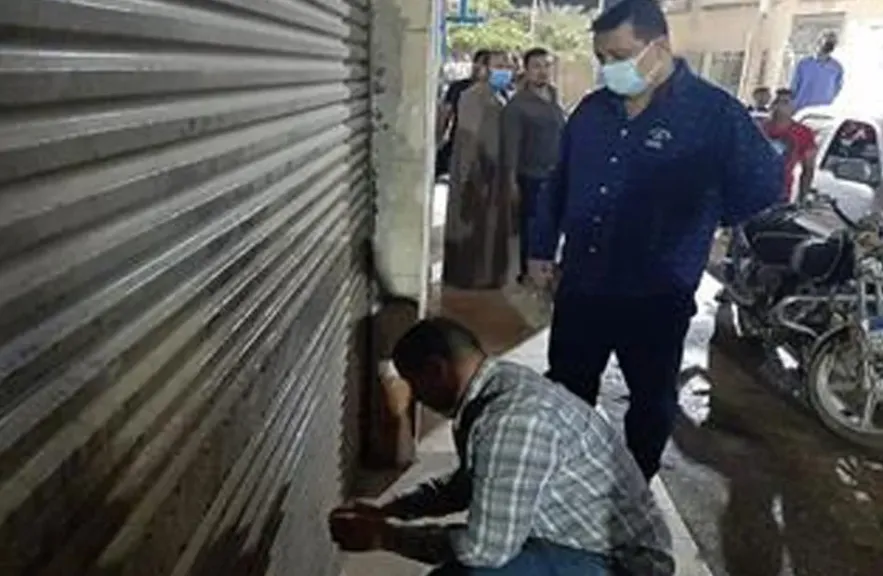 غلق 9 محال خالفت مواعيد الغلق غرب الإسكندرية