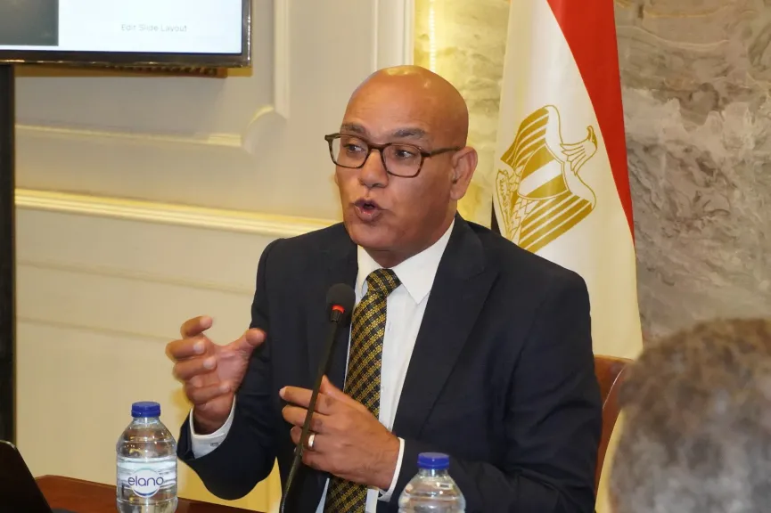 عبد الناصر قنديل أمام معهد الوفد : يحذر من تعقيدات انتخابات المحليات