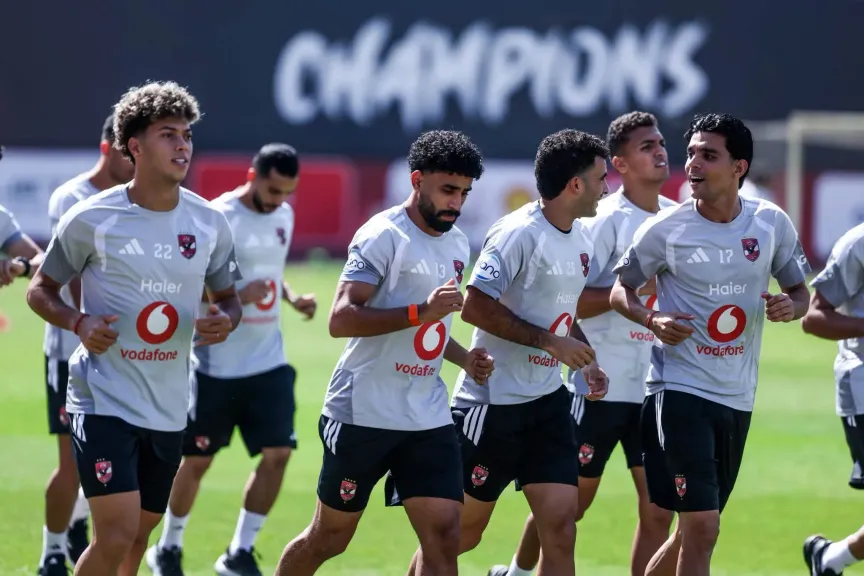 الأهلي يرفض التسرع في «ملف الشباب» وينتظر الحسين عموتة
