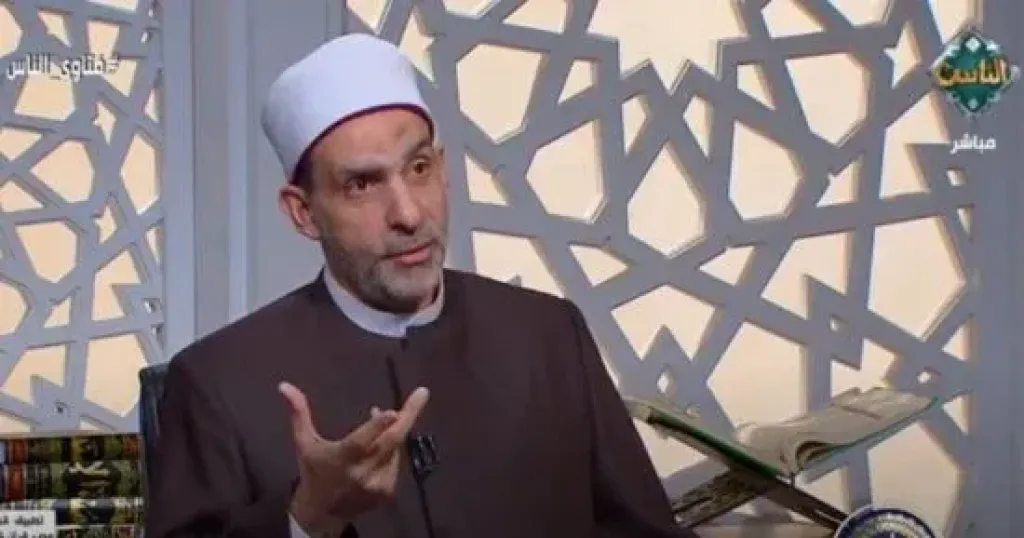 هل يجوز استخدام الحنة أو الصبغة السوداء لإخفاء الشيب؟.. أمين الفتوى يجيب