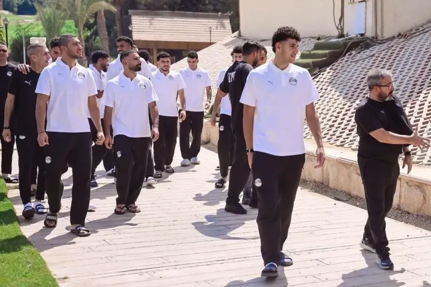 جولة لنجوم منتخب مصر في فندق الإقامة قبل مواجهة أنجولا الليلة
