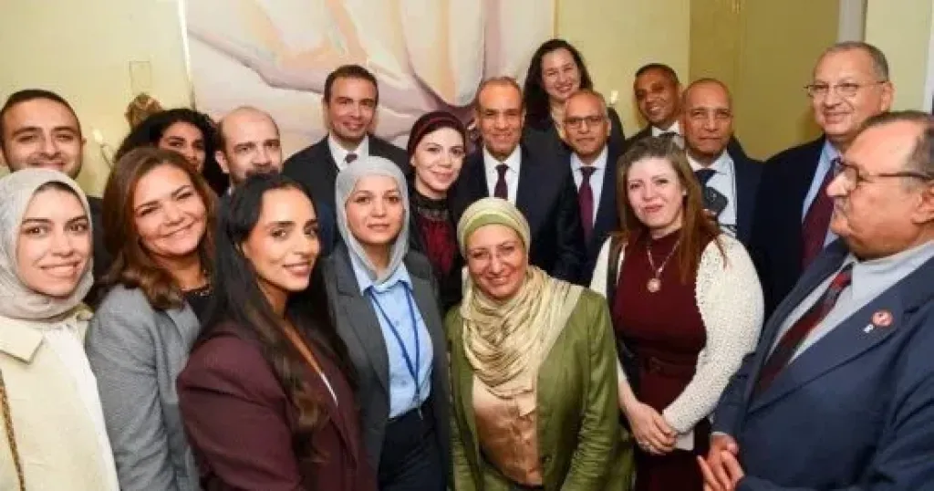 وزير الخارجية يلتقى المصريين العاملين فى الأمم المتحدة بنيويورك