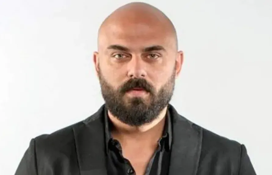 تأجيل دعوى تعويض ضد الفنان أحمد صلاح حسني بسبب حادث سيارة في التجمع الخامس