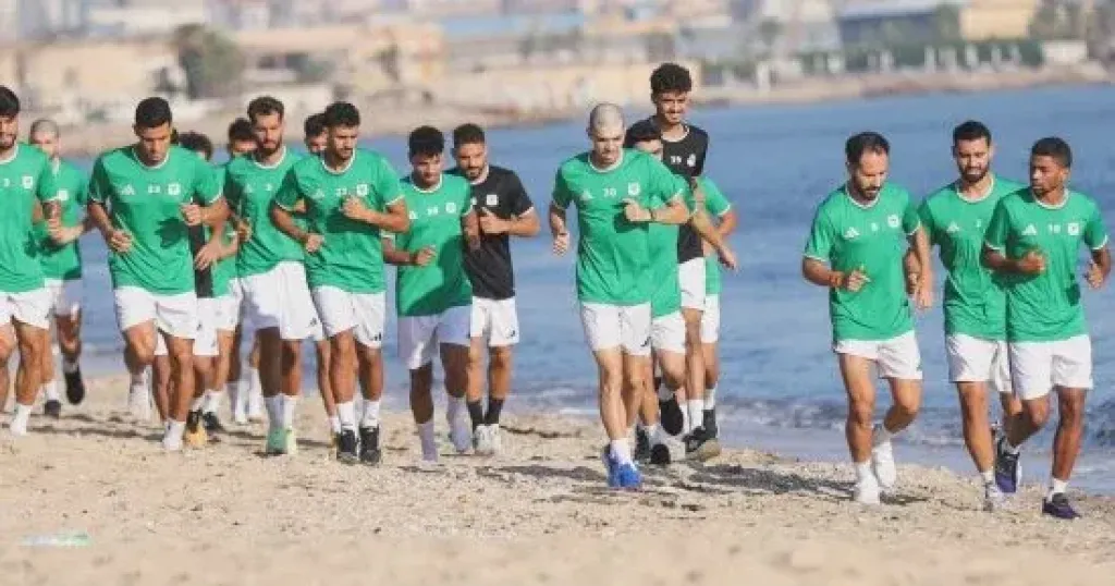 المصرى يختتم معسكره ببورفؤاد بعد تدريبات الشاطئ والجيم