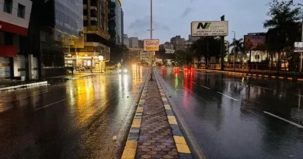 الطقس اليوم.. انخفاض بالحرارة وأمطار وشبورة والصغرى بالقاهرة 17 درجة