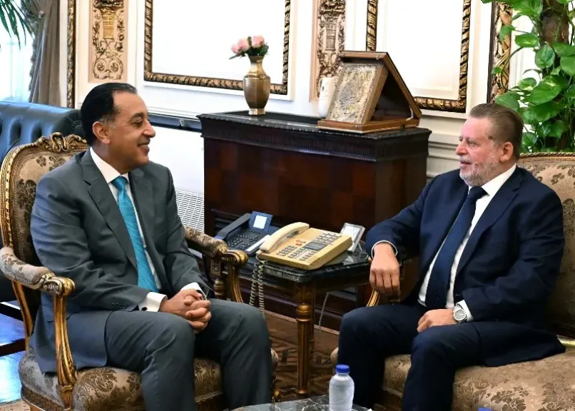 لاستعراض عددٍ من محاور العمل المشترك.. رئيس الوزراء يلتقي محافظ البنك المركزي
