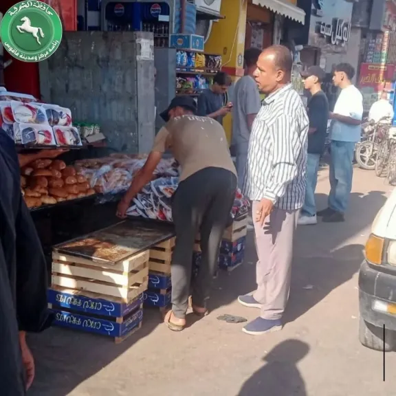 حملات مستمرة للتأكيد على انضباط الشارع وازالة الإشغالات المخالفة بفاقوس شرقية
