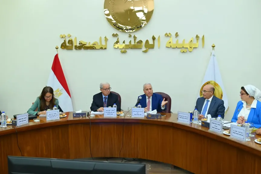 نائب رئيس الوزراء يواصل اجتماعاته لبحث خطط إعادة هيكلة المؤسسات الصحفية القومية
