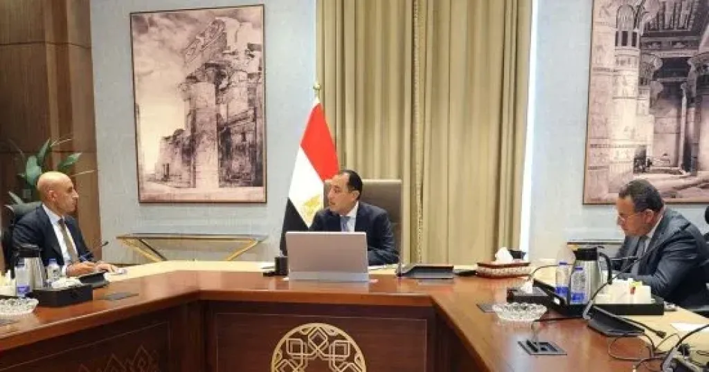 الحكومة تبدأ استعداداتها لتنظيم مؤتمر شهر أكتوبر بلقاء وزيرى التربية والتعليم والتعليم العالى