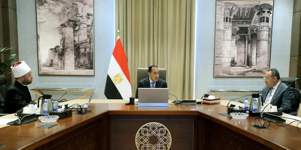 مدبولي يؤكد ضرورة استعراض أبرز التحديات التي تواجه العمل الثقافي والدعوي خلال «مؤتمر أكتوبر المقبل»