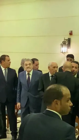 رئيس الوفد يتلقى العزاء في وزير العدل الأسبق المستشار أحمد الزند