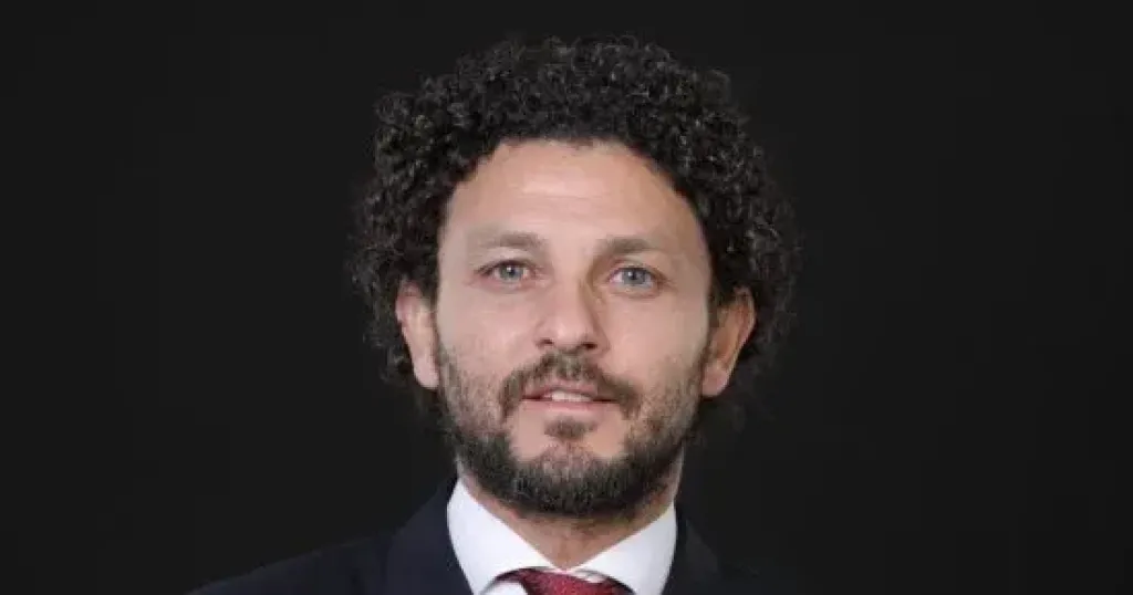 احلموا بالاحتراف.. حسام غالي يطالب اللاعبين الشباب بتغيير تفكيرهم