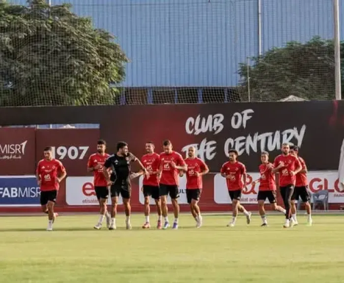 أزمة جديدة تضرب الأهلي قبل مباراة القمة أمام الزمالك