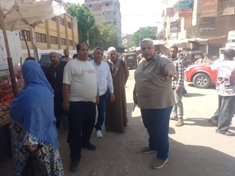 محافظ أسيوط: حملة إشغالات مكبرة بشوارع أبنوب لإزالة التعديات وتيسير حركة المواطنين