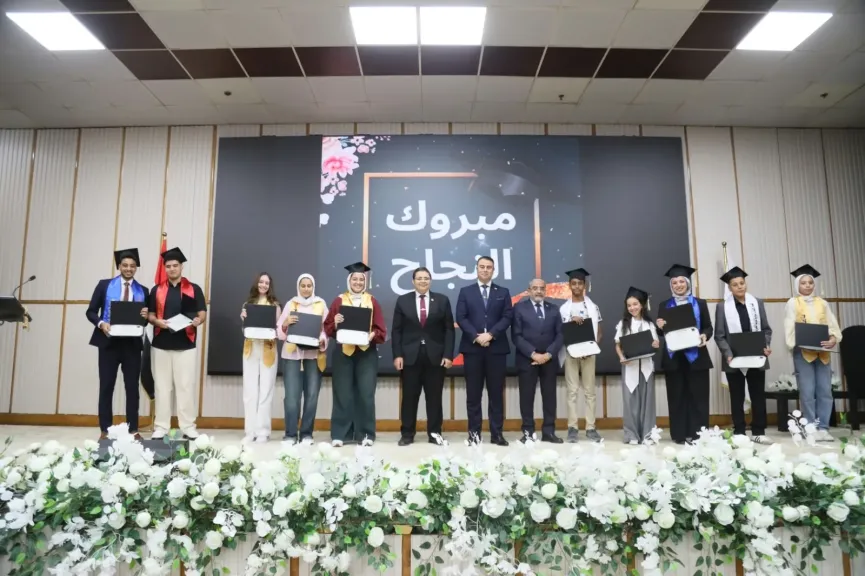 رئيس مجلس إدارة هيئة المحطات النووية لتوليد الكهرباء يكرّم أبناء العاملين المتفوقين دراسيًا