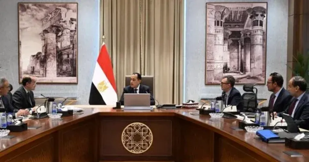 رئيس الوزراء يتابع مستجدات إعداد برنامج التحول الاقتصادي الوطني