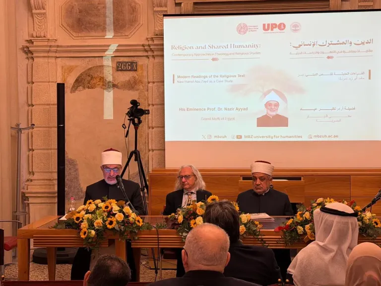 مفتي الجمهورية: الانفتاح على الآخر لا يعني الذوبان فيه