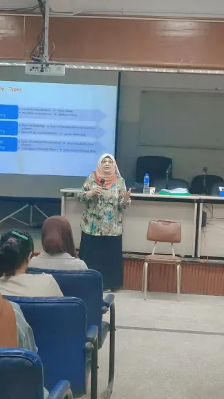 المستشفى الرئيسي بجامعة أسيوط ينظم محاضرة تفاعلية لأطباء التدريب الدفعة (