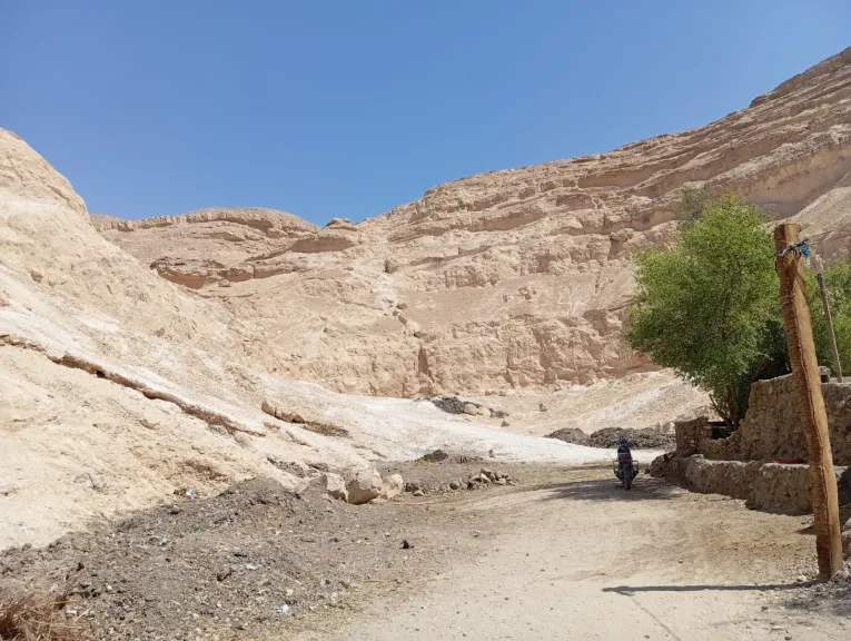 محافظ أسيوط: رفع درجة الاستعداد ومراجعة جاهزية مخرات السيول بقرى ساحل سليم