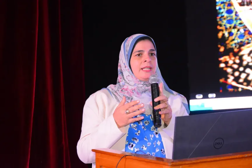 كلية الطب بجامعة أسيوط يهنأ الأستاذ الدكتور حاتم جلال زكي بمناسبة اختياره رئيسًا للجمعية