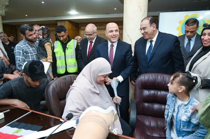 محافظ الغربية يسلم أجهزة تعويضية لـ12 من ذوي الهمم