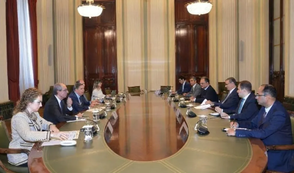 وزير الزراعة يبحث مع نظيره الإسباني في مدريد سبل تعزيز التعاون الزراعي وتذليل عقبات التبادل التجاري للمنتجات الزراعية