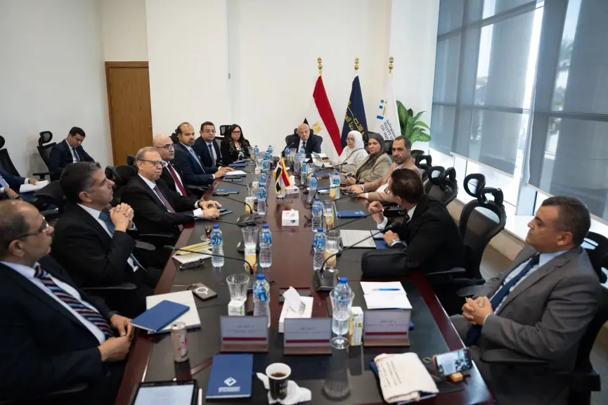 جامعة مصر للمعلوماتية تنظم جلسة حوارية لمناقشة سبل تسريع جهود التحول الرقمي بمشاركة ممثلي الحكومة والقطاع الخاص والأكاديميين