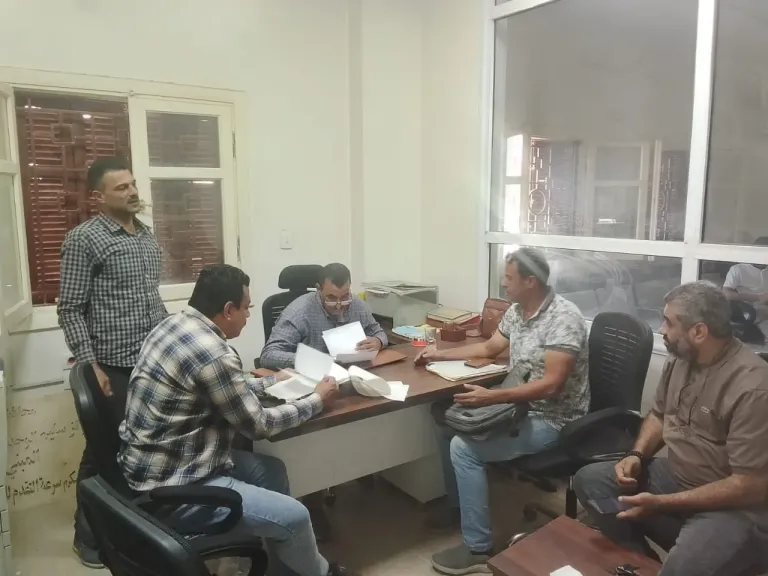 محافظ أسيوط: حملات يومية مكثفة لطرق الأبواب بقرى ساحل سليم لحث المواطنين