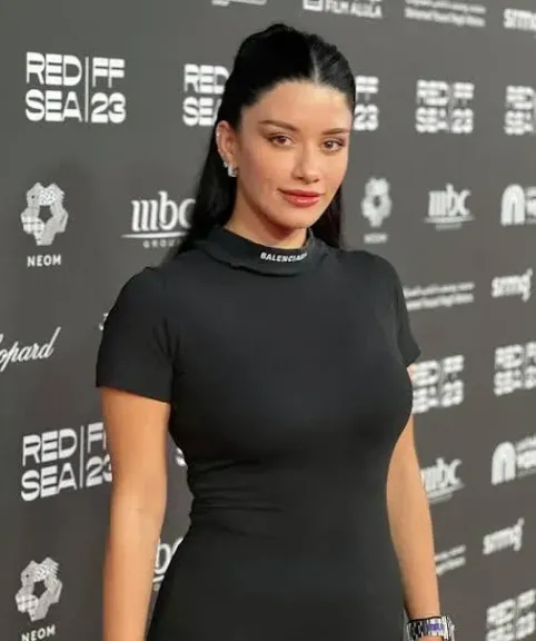 سينتيا خليفة تدخل عالم الإخراج من بوابة Borderline وتشارك السقا في فيلم سينمائي