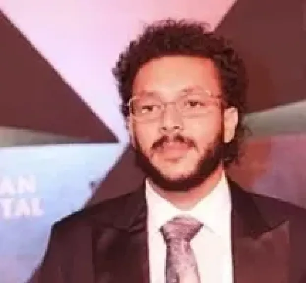 ويجز يحيى حفلاً غنائيًا فى برشلونة 27 أكتوبر