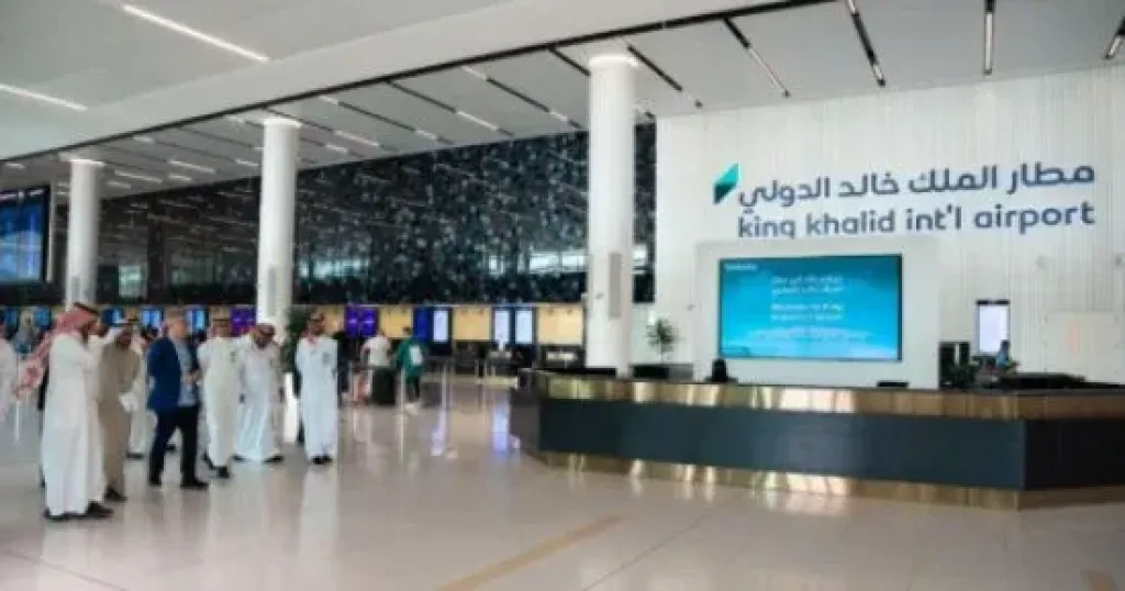 الإمارات تعلن إلغاء عدد من الرحلات الجوية إلى السعودية حتى 14 أكتوبر