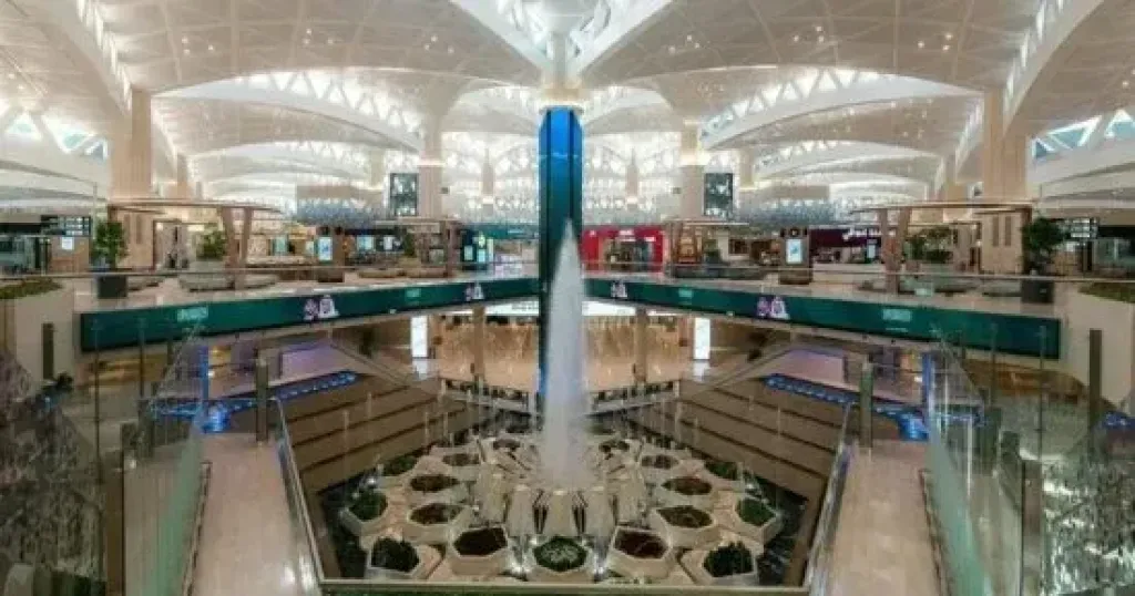 السفارة السعودية بالكويت توفر حافلات لنقل المواطنين إلى الرياض غدا