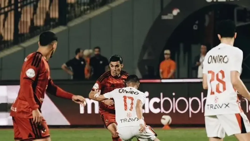 الحكم ااسويسري أورس ماير يفاجئ جماهير الزمالك بشأن ركلة جزاء شيكو بانزا أمام الأهلي