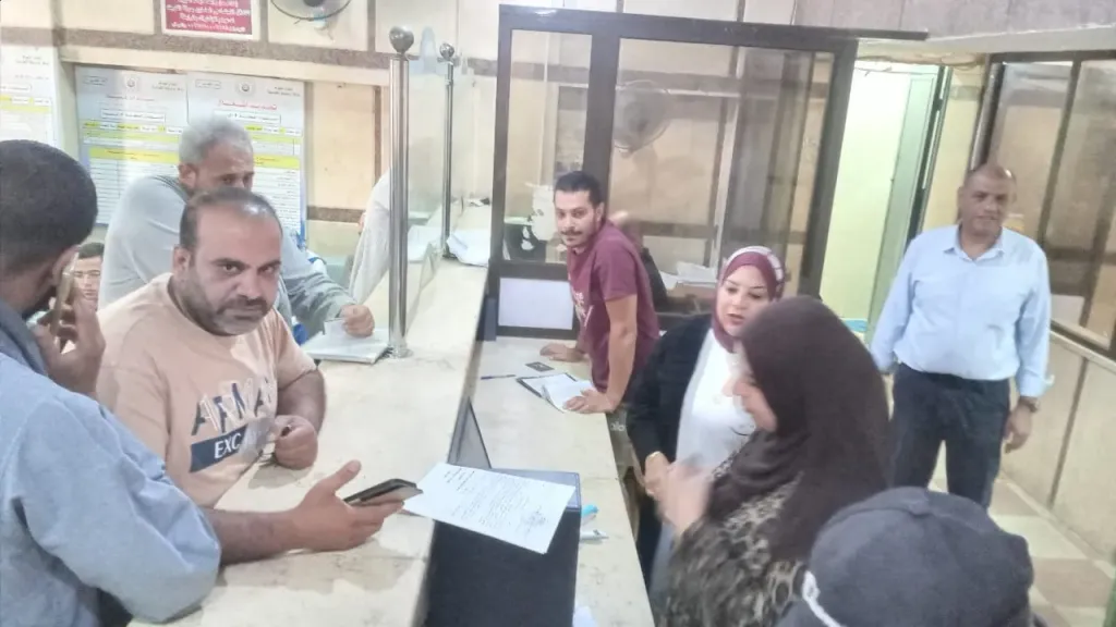 محافظ أسيوط: متابعة مستمرة للمراكز التكنولوجية بالقوصية لتسريع إنجاز طلبات المواطنين