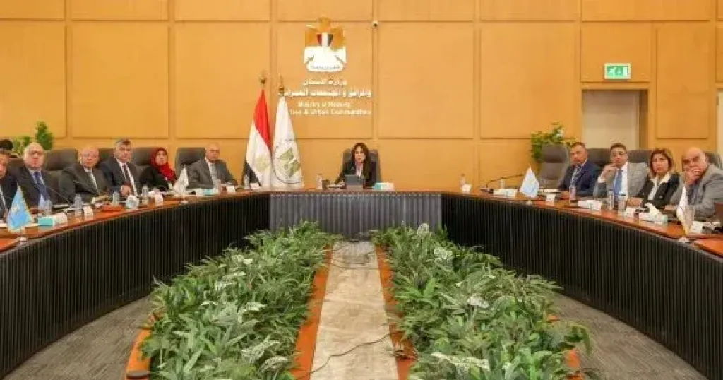 وزيرة الإسكان تعقد اجتماعا موسعا لمتابعة الموقف التنفيذي لمشروعات «حياة كريمة»