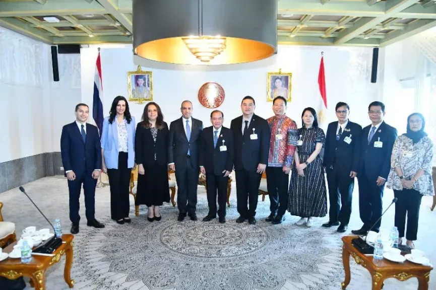 وزير الخارجية يلتقي رئيس وأعضاء لجنة العلاقات الخارجية بمجلس الشيوخ التايلاندي