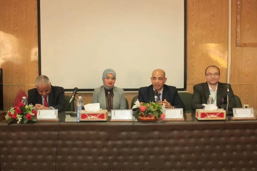 جامعة أسيوط تنفذ تدريبًا عمليًا على خطة الإخلاء بكلية التربية النوعية لتعزيز جاهزية التعامل