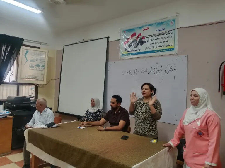 صحة أسيوط تحتفي باليوم العالمي للفتايات بفعاليات توعوية وأنشطة تثقيفية في ١٣ إدارة صحية