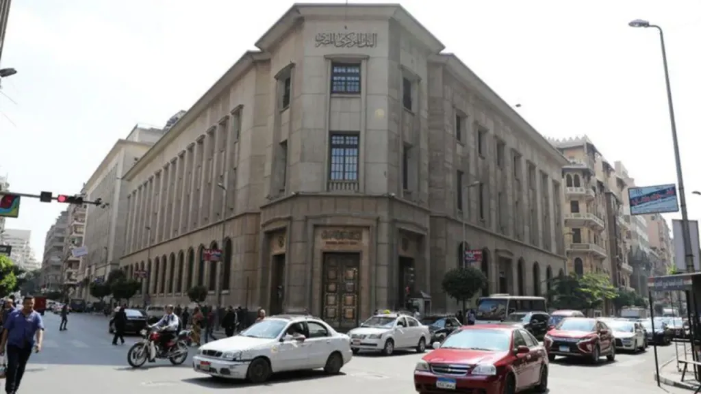 تحويلات المصريين بالخارج تقفز إلى 33.9 مليار دولار خلال 8 أشهر بنمو 27.2%