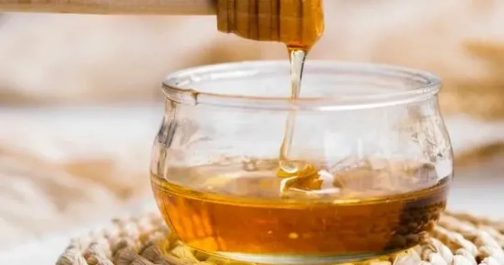 الصحة تحذر من الإفراط فى تناول العسل الطبيعى وتوضح ضوابط استهلاكه