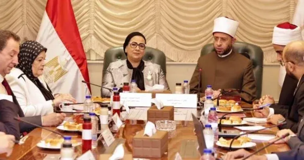 رئيسة المجلس القومي للمرأة ووزير الأوقاف يبحثان تعزيز التعاون المشترك