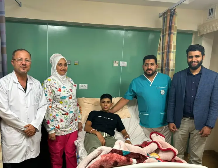 مجاناً.. الرعاية الصحية تنقذ طفلاً من شلل رباعي بسبب متلازمة نادرة بالسويس