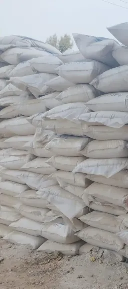 ضبط 10 طن أسمدة زراعية و3 طن مخللات وملح طعام مجهولي المصدر وتحرير 27 محضر للمخابز بالبحيرة