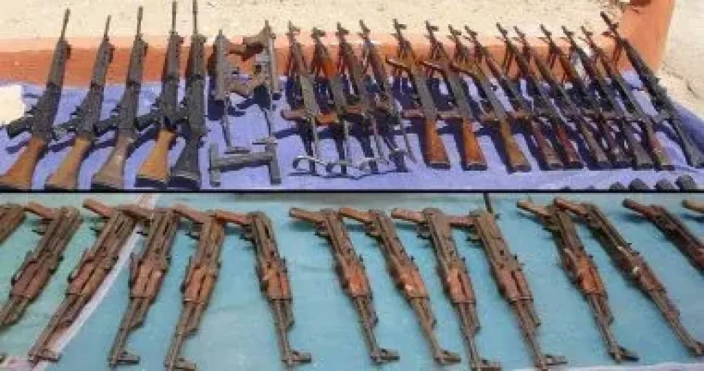 ضبط 6 حقائب بداخلهم 52 قطعة سلاح داخل قطار فى قنا