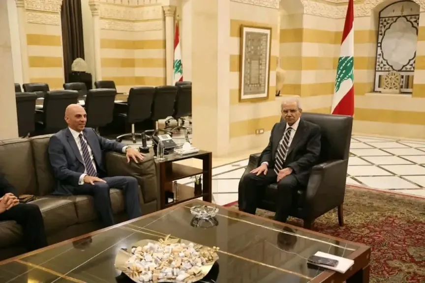 سفير مصر ببيروت يؤكد لرئيس الوزراء اللبناني دعم مصر الكامل للبنان